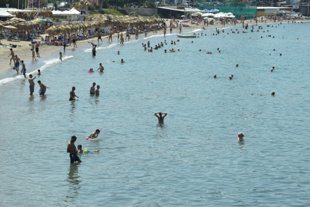 Οδηγός επιβίωσης σε παραλίες και θάλασσες