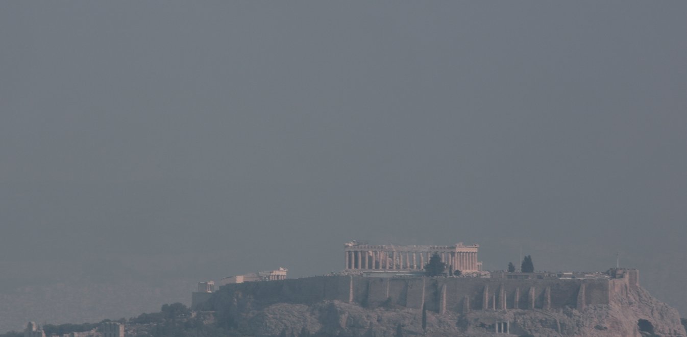 Υπ΄ατμόν ΚΕΕΛΠΝΟ και υπουργείο Υγείας για τον καπνό που “πνίγει” την Αττική