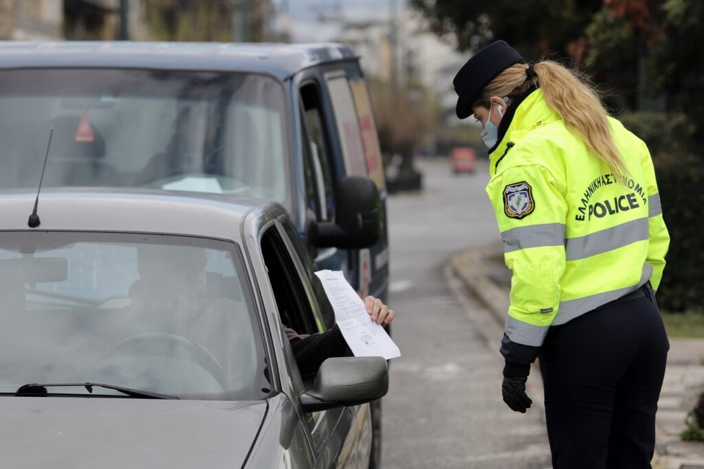 Αυστηρά μέτρα σε μετακίνηση με ΙΧ, ταξί, ΜΜΕ, αεροπλάνο - Τι ισχύει