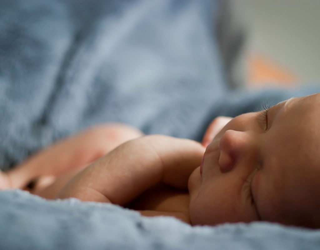 Νέα έρευνα: Ο κορονοϊός δεν μεταδίδεται εύκολα στα νεογέννητα 
