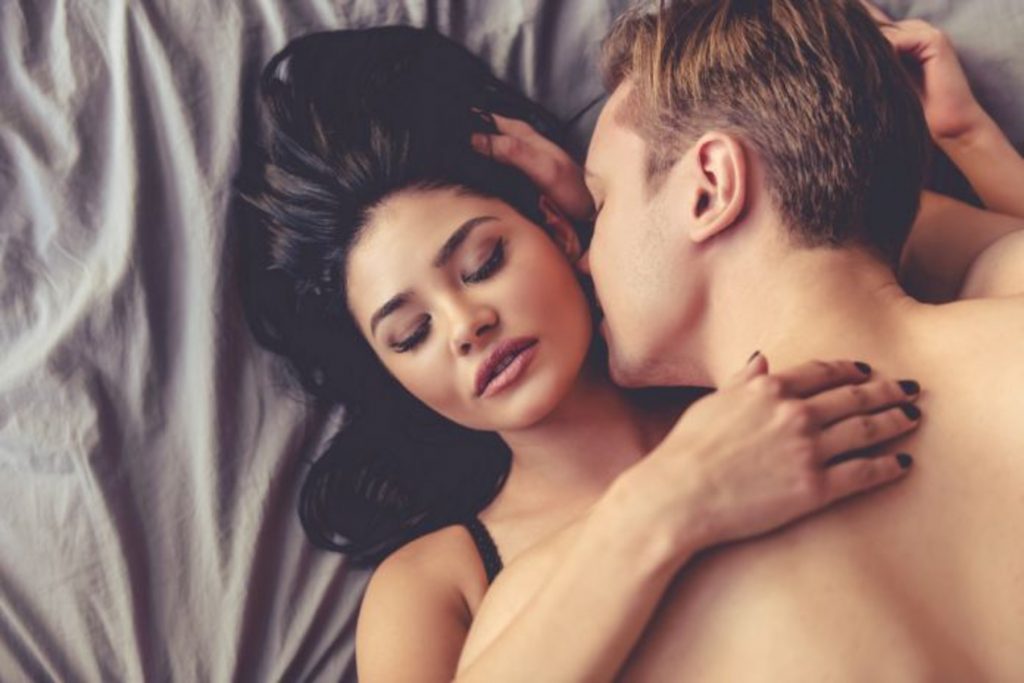 Γιατί προτιμούν κάποιοι το σεξ με κλειστά μάτια 