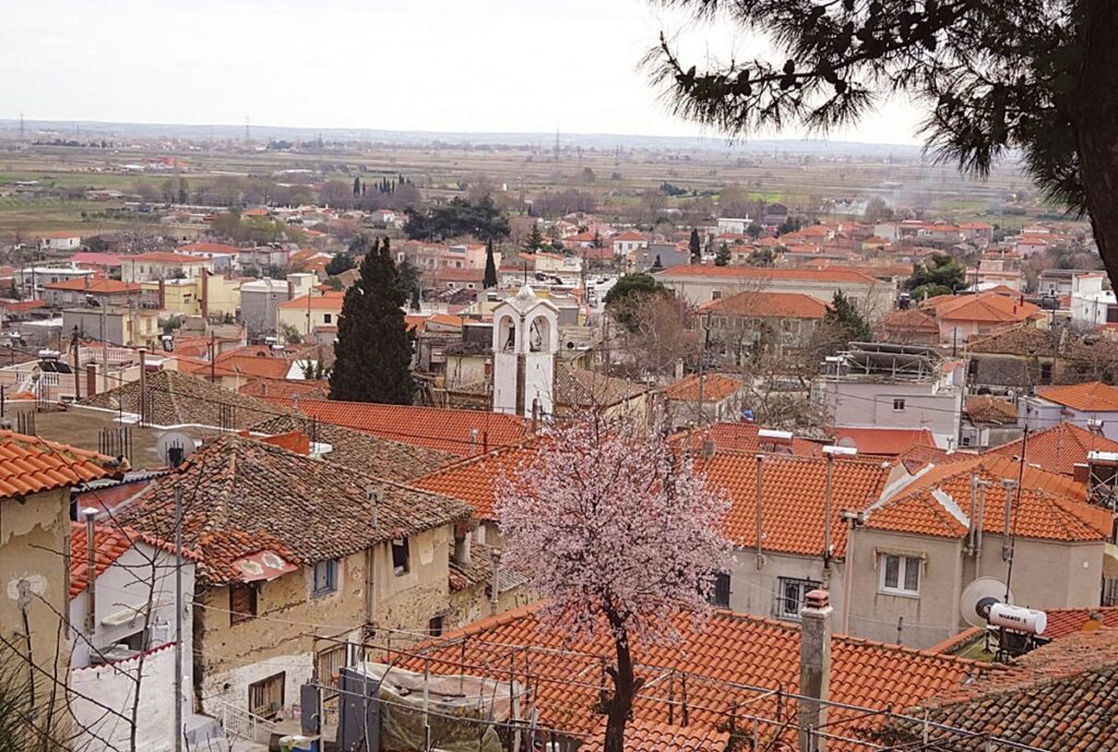 Σε αυστηρό lockdown από την Πρωτοχρονιά η Στροφή Ροδόπης