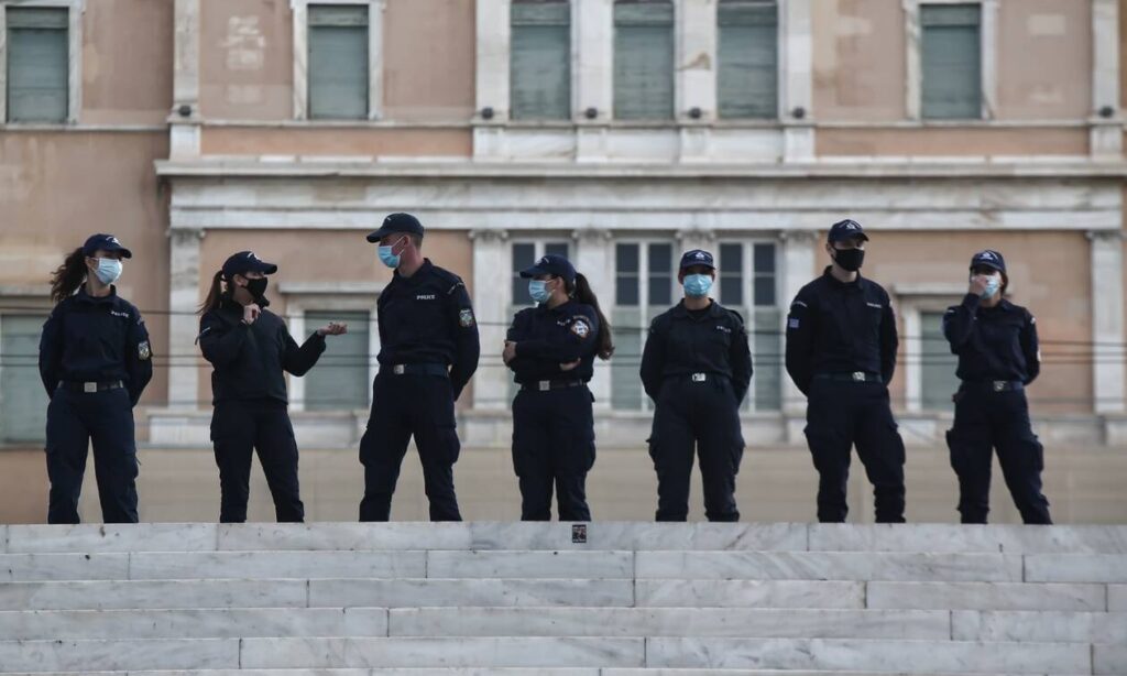 Απαγορεύονται οι συναθροίσεις από σήμερα έως την 1η Φεβρουαρίου