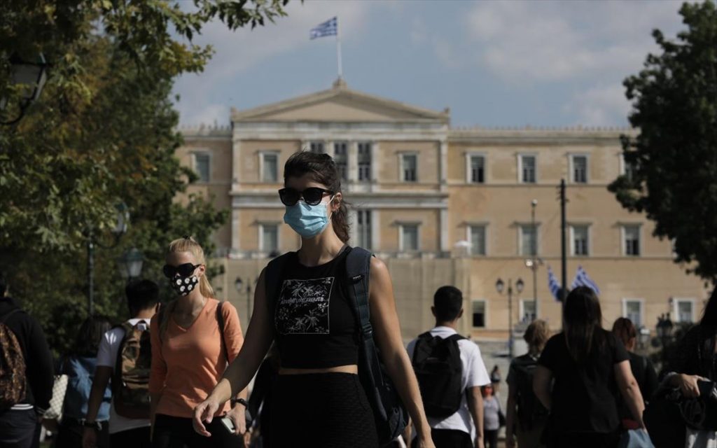 Προς σκληρό lockdown η Αττική, σήμερα οι αποφάσεις για γυμνάσια - λύκεια