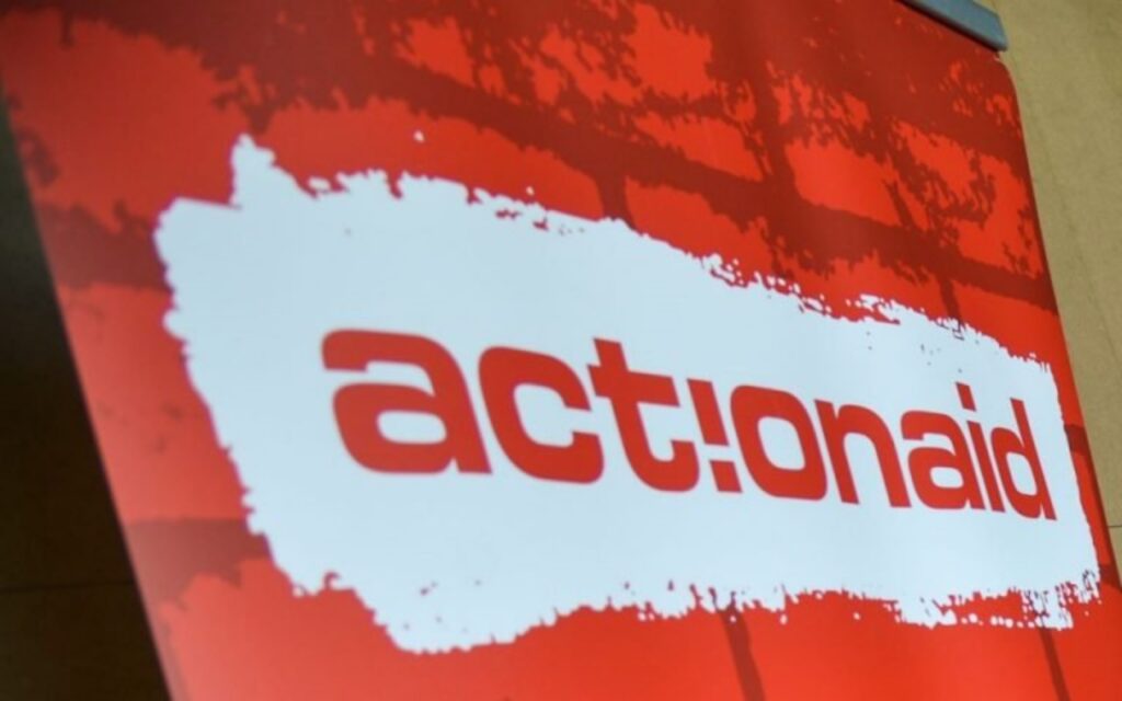 Η ActionAid διαψεύδει τα περί σύνδεσής της με κακοποίηση ανήλικων προσφύγων