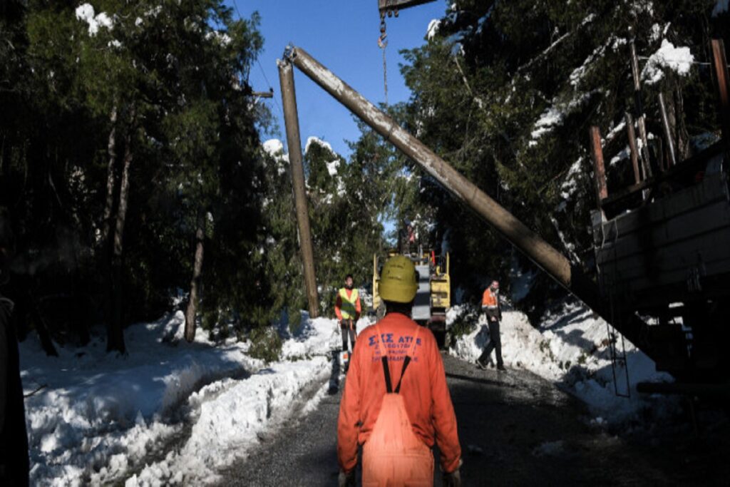 Σταδιακή αποκατάσταση της ηλεκτροδότησης  σύμφωνα με την αναφορά του Υφυπουργού Πολιτικής Προστασίας