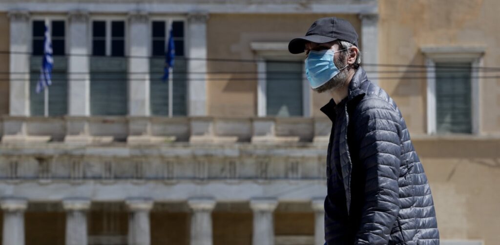 Στο τραπέζι πιο σκληρό lockdown - Εκτίναξη του ιικού φορτίου στην Αττική 