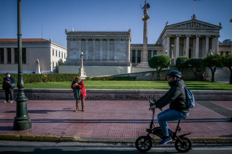 Κορωνοϊός Κρούσματα 25/02: 1.784 νέες λοιμώξεις σήμερα