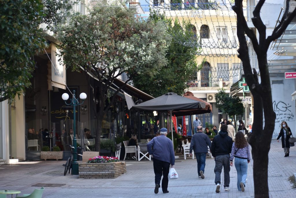 Στις 22 ή 29 Μαρτίου το άνοιγμα του λιανεμπορίου με SMS, όχι με click away