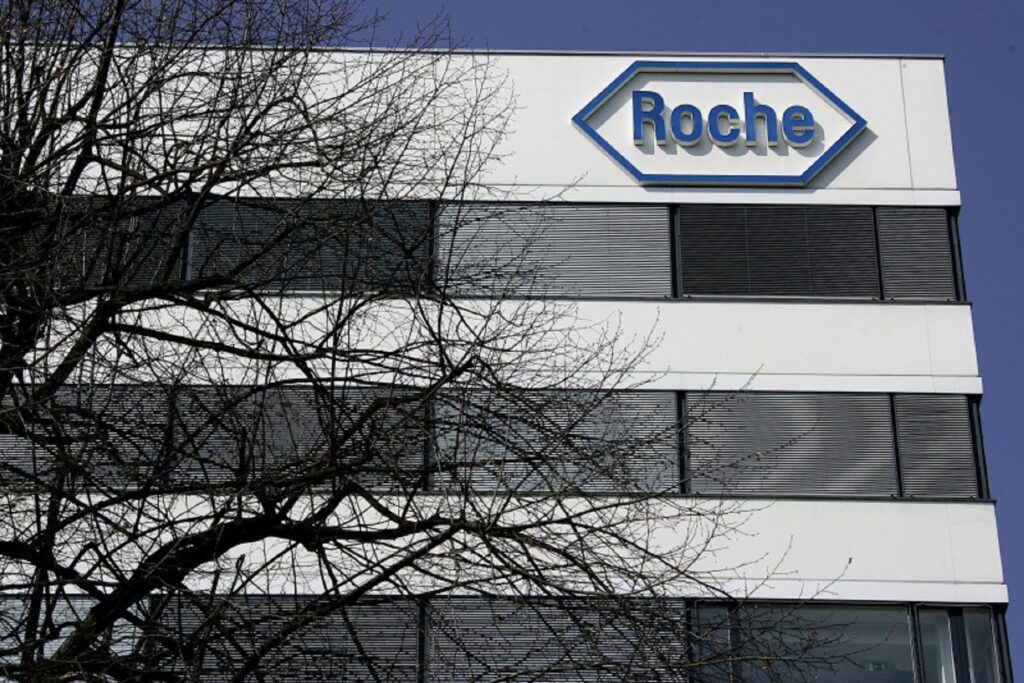 Η Roche αναφέρει πολλά υποσχόμενα αποτελέσματα από κοκτέιλ αντισωμάτων κατά της COVID