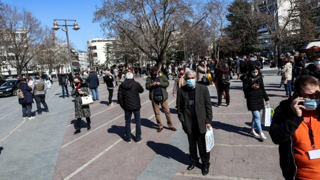 Σεισμός 6 ρίχτερ στην Ελασσόνα - Στη Λάρισα βγήκαν οι πολίτες στους δρόμους 