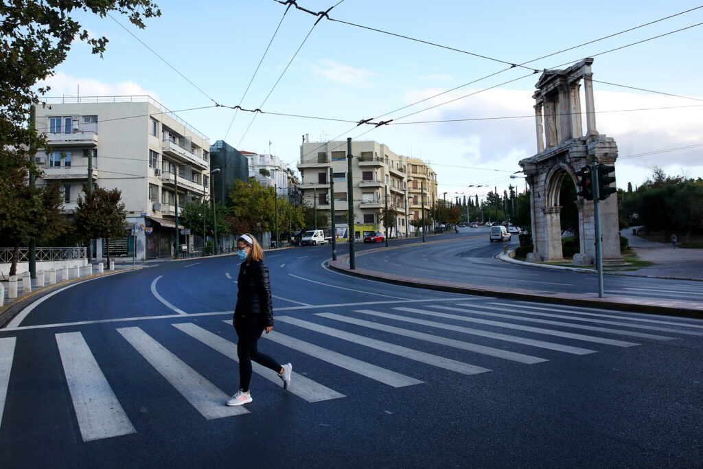 Θα πάμε σε  lockdown τα Χριστούγεννα; 