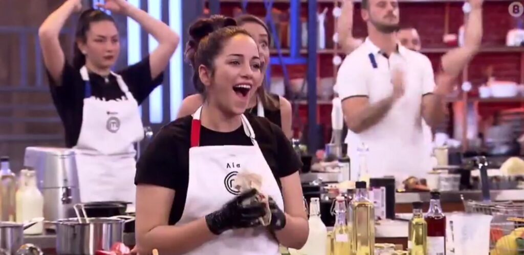 Μια ξαφνική αποχώρηση στο αποψινό MasterChef θα ταράξει τα νερά