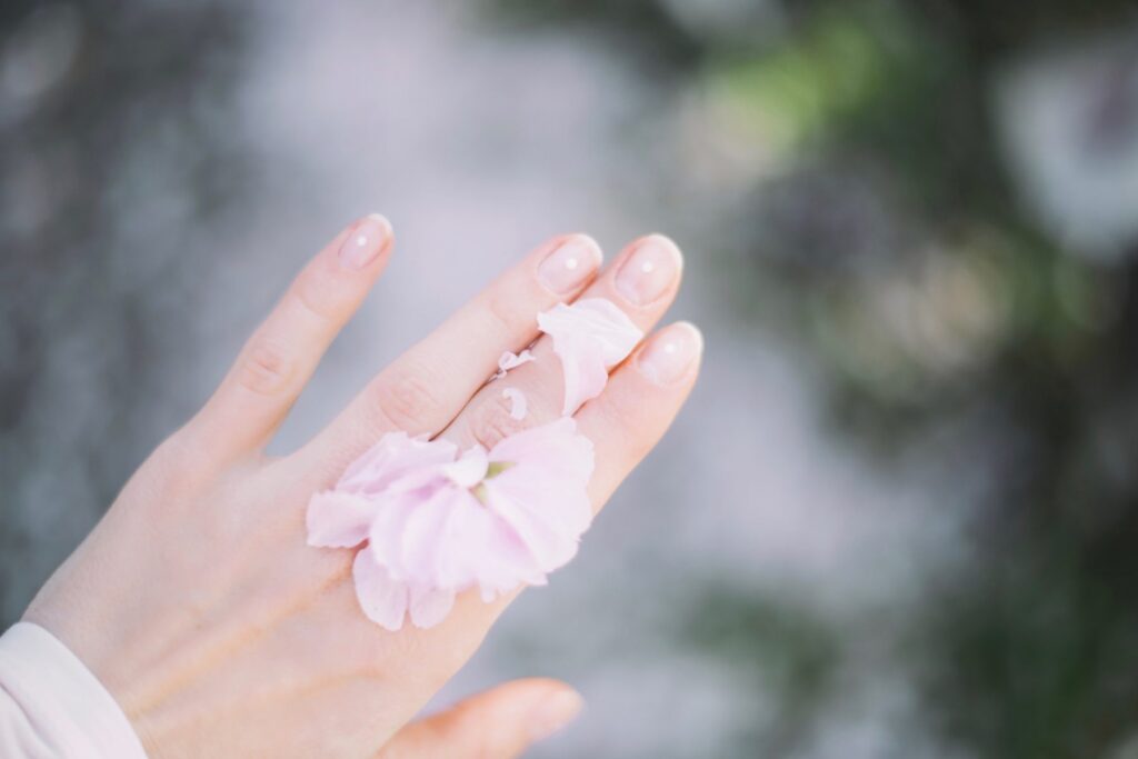 Κλείστε το μάτι στο ιατρικό manicure pedicure!