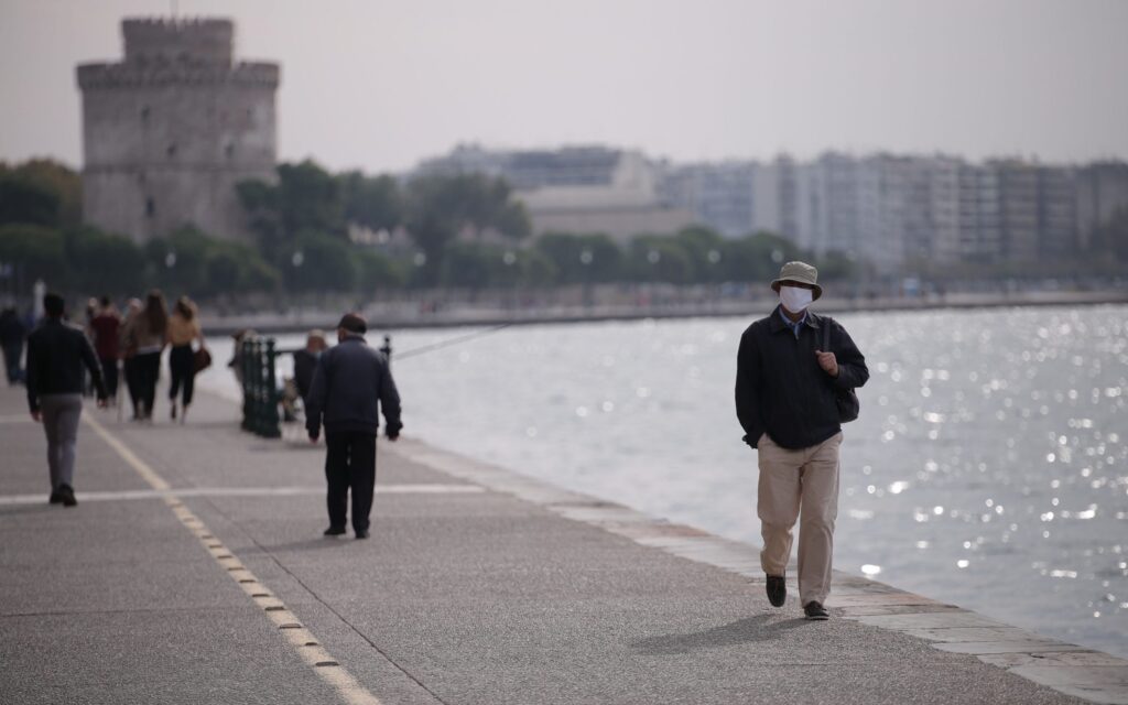 Αγωνία για το ιικό φορτίο στη Βόρεια Ελλάδα – Σε lockdown Δράμα, Καστοριά και Ξάνθη 