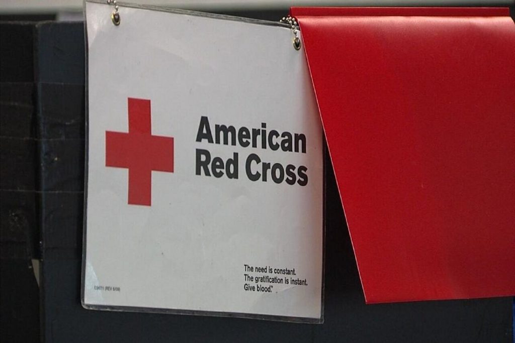 Ο Αμερικανικός Ερυθρός Σταυρός (ARC) εξέδωσε πρόσφατα δημόσια πρόσκληση για δράση λόγω της κατακόρυφης εθνικής απογραφής αιμοδοσιών εν μέσω της πανδημίας της COVID-19