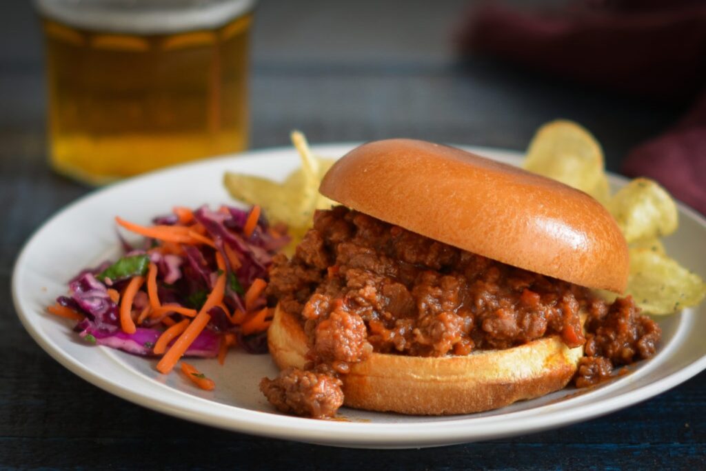 Πώς να φτιάξετε αυθεντικά Sloppy joes με μοσχαρίσιο κιμά και λαχταριστή σάλτσα