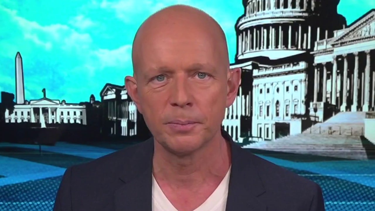 Steve Hilton: Οι «τρελλοί του lockdown» το έκαναν αυτό στην Αμερική