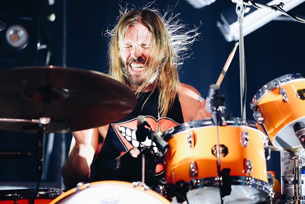 Πέθανε ο ντράμερ των Foo Fighters, Taylor Hawkins