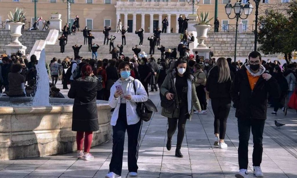 Απότομη «εκτόξευση» στα κρούσματα - Σε εγρήγορση κυβέρνηση και ειδικοί