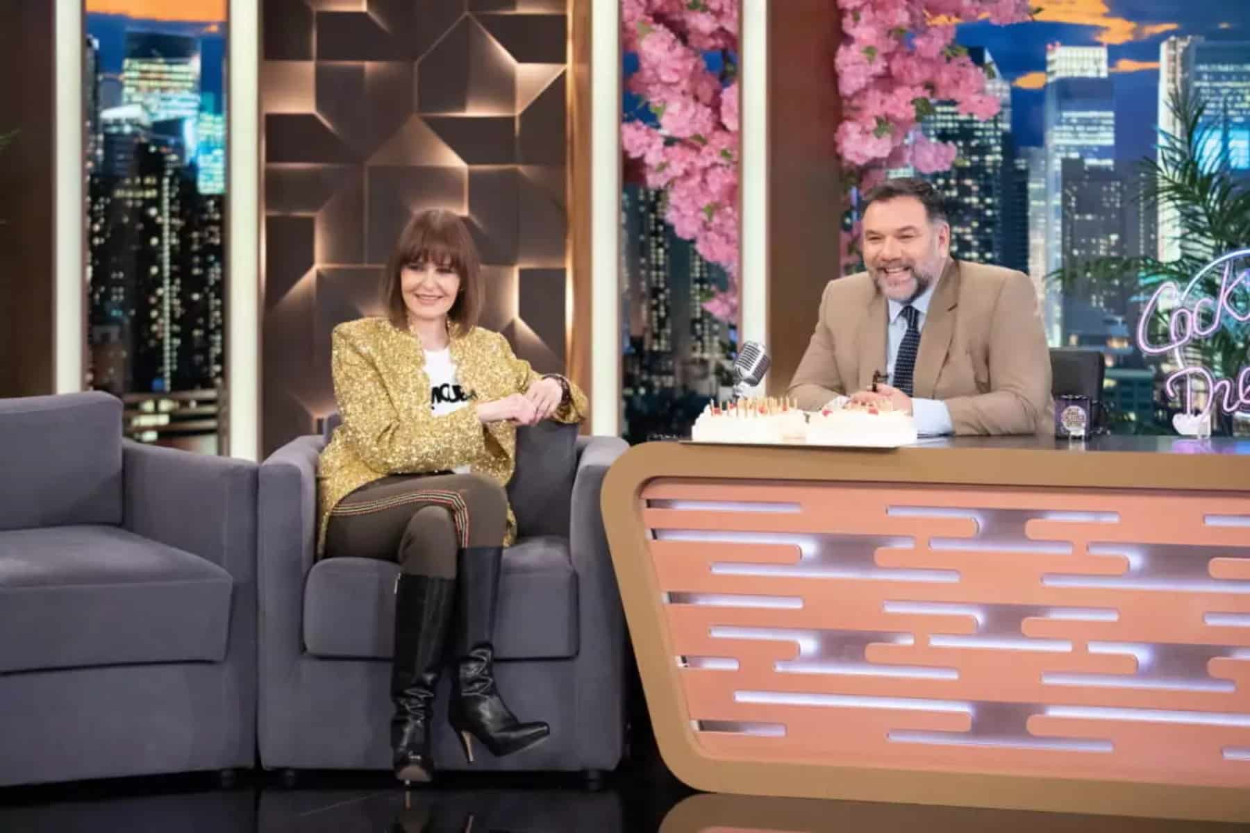 The 2Night Show: Η Κάτια Δανδουλάκη καλεσμένη στον Γρηγόρη Αρναούτογλου