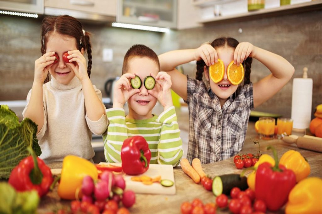 Δημιουργικοί τρόποι να εντάξετε περισσότερα λαχανικά στην διατροφή των παιδιών σας