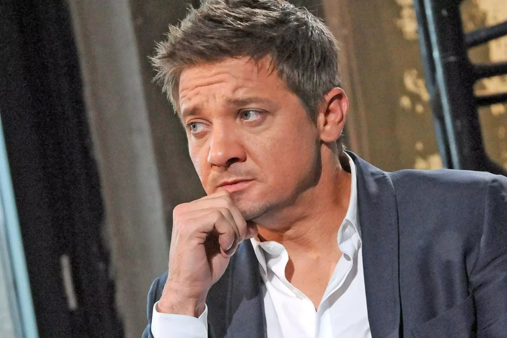 Ο Jeremy Renner της Marvel νοσηλεύεται σε κρίσιμη κατάσταση