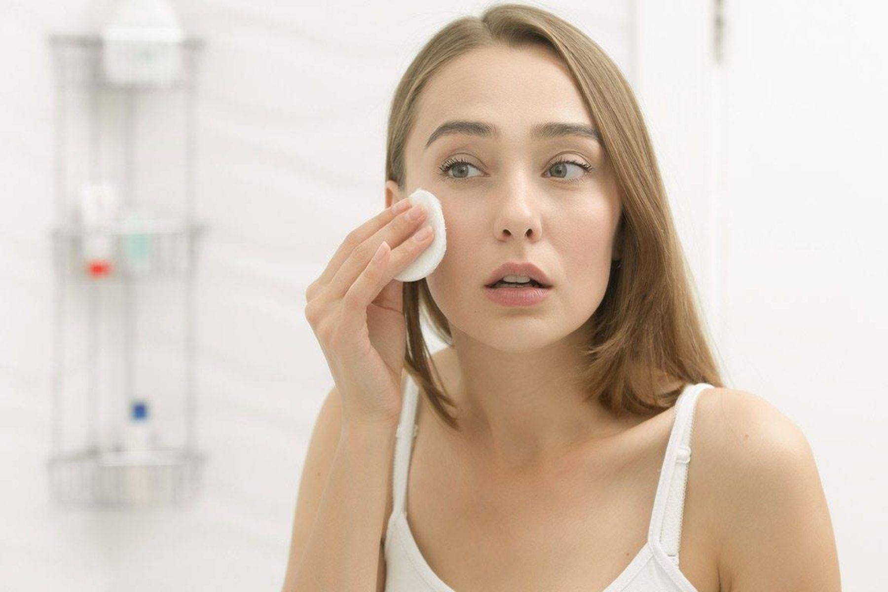 Micellar Water: 5 Οφέλη που έχει το micellar water στην επιδερμίδα σας