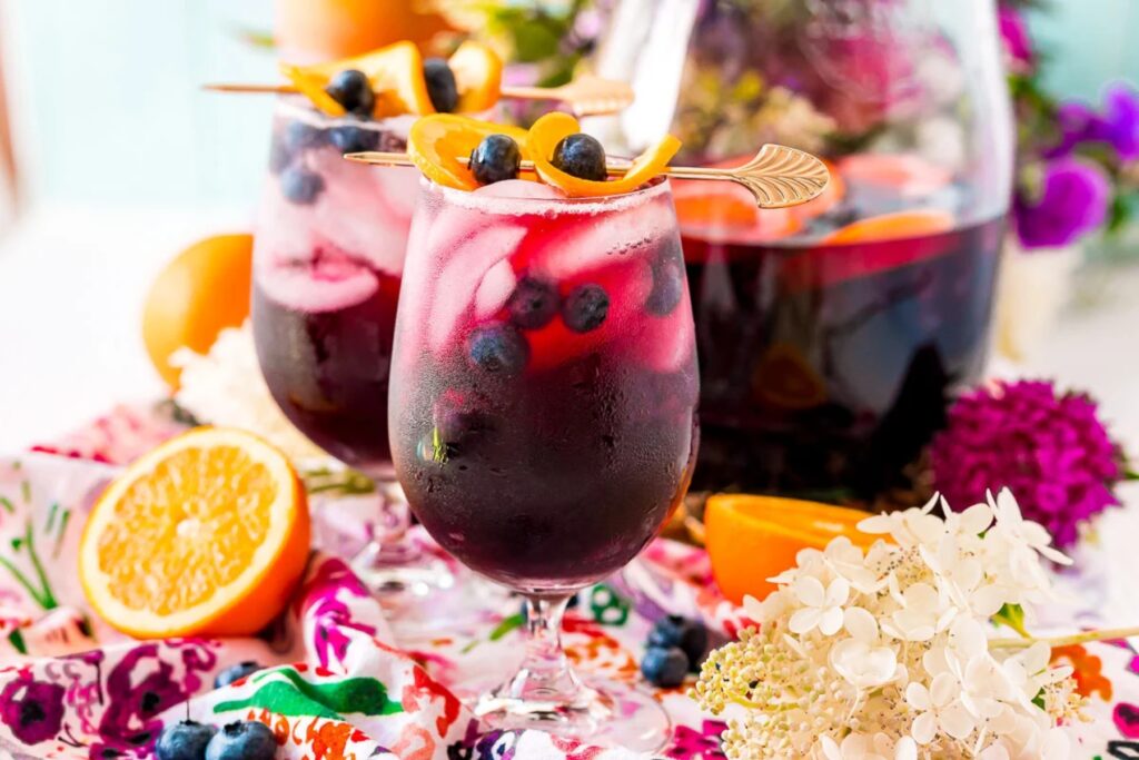 Σαγκρία με κόκκινο κρασί ή blueberry sangria;