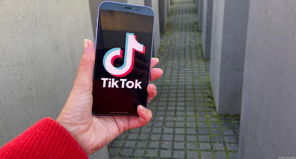 Το TikTok είναι άπληστο για δεδομένα, και αυτός είναι ο λόγος που είναι επικίνδυνο