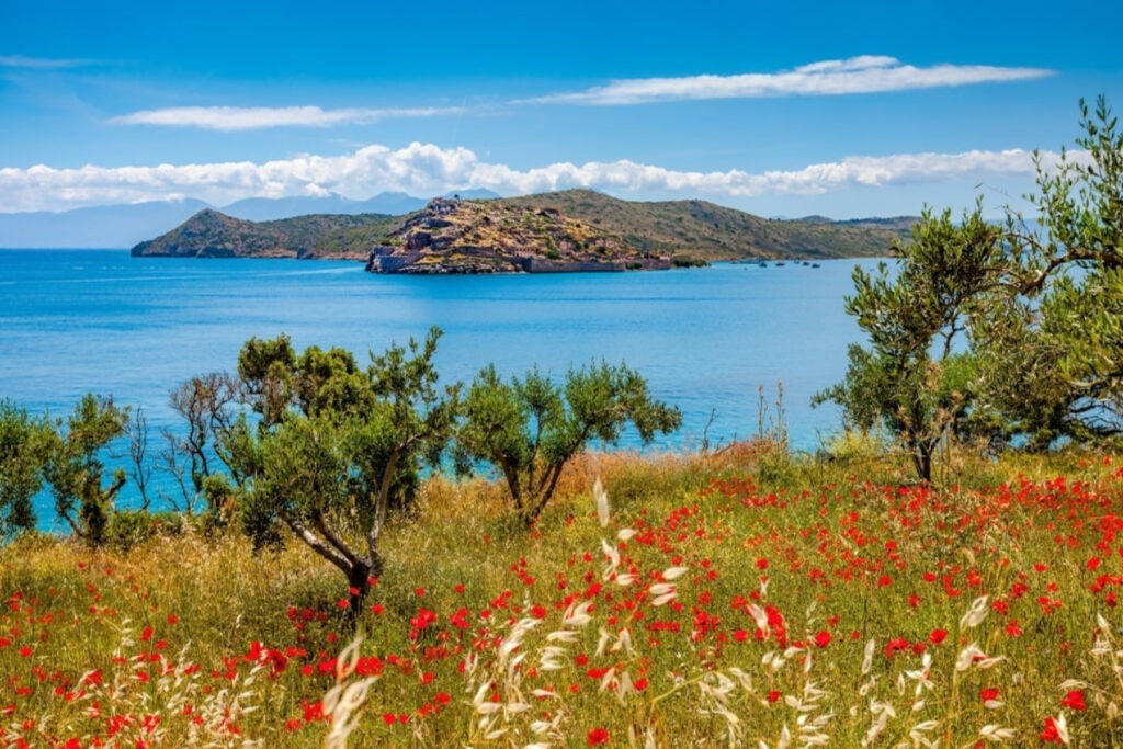 Αυξάνεται η θερμοκρασία στους 28 βαθμούς  