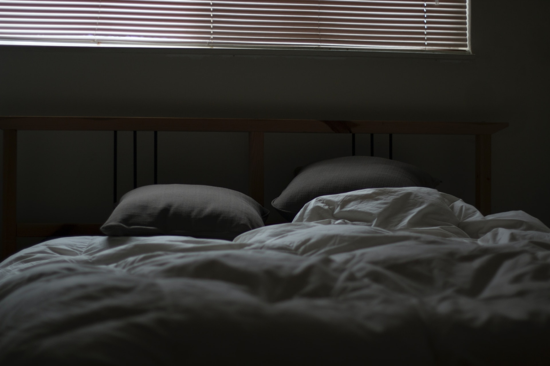 Εξάψεις ύπνος: Ο καλός ύπνος είναι απαραίτητος για ένα υγιές σώμα και πνεύμα αλλά οι εξάψεις μπορούν να διαταράξουν τον ύπνο μας