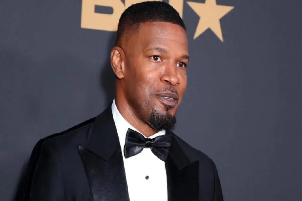 Jamie Foxx: Μέλος της οικογένειας ισχυρίζεται ότι ο ηθοποιός αναρρώνει καλά