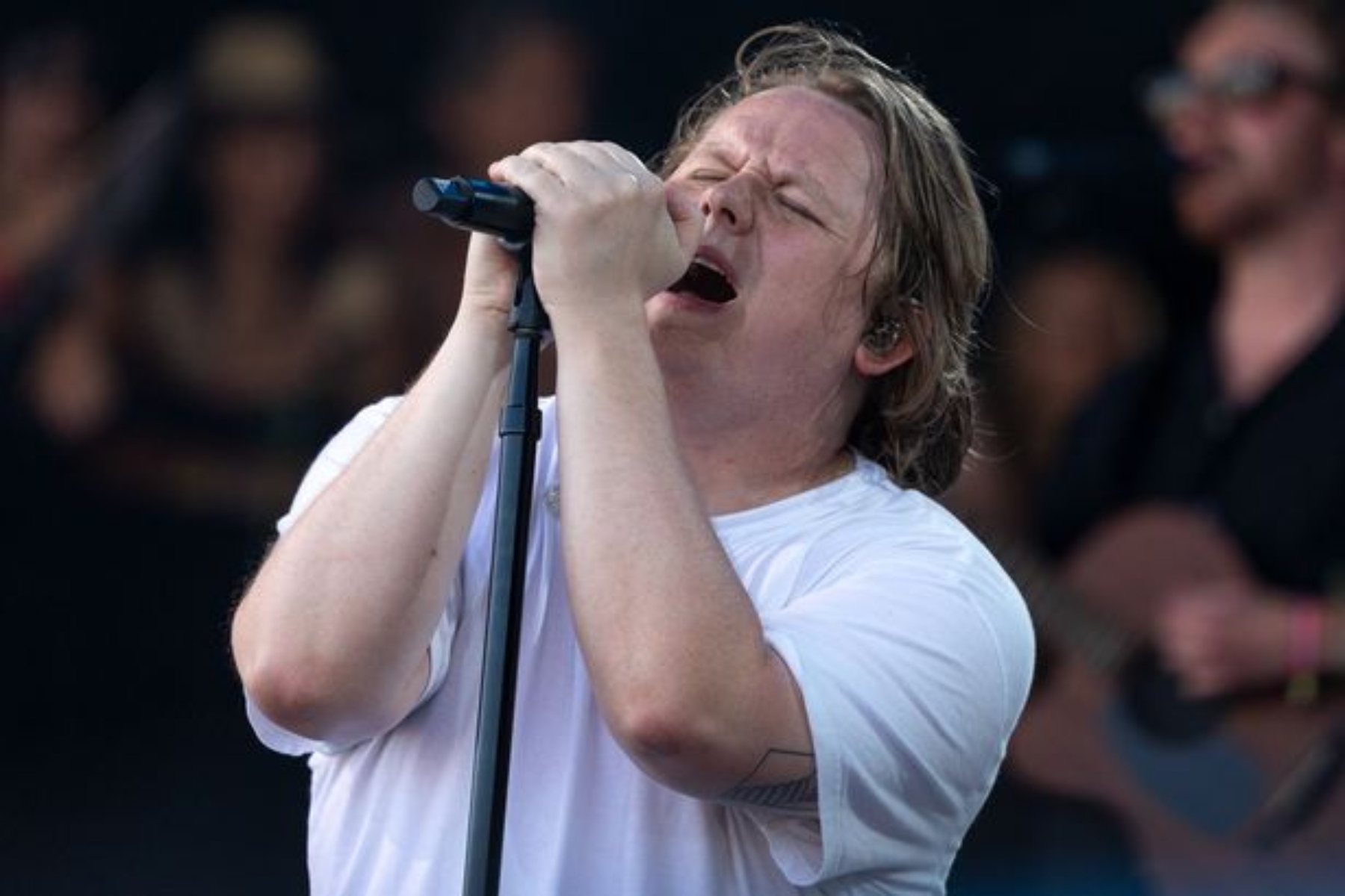 Lewis Capaldi: Ο 26χρονος καλλιτέχνης κάνει άλλο ένα διάλειμμα από τη showbiz