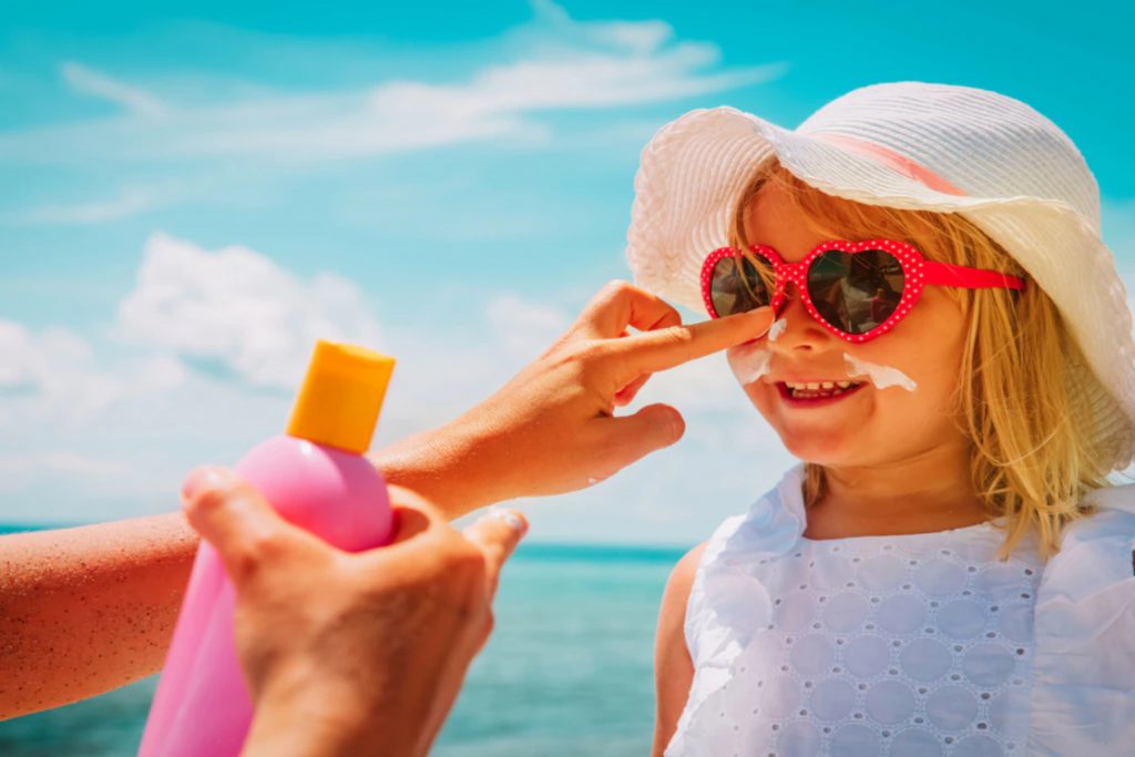  Tips για να προστατέψετε τα παιδιά σας από ήλιο