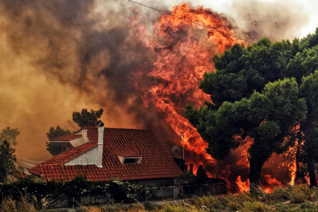 Πολύ υψηλός κίνδυνος πυρκαγιάς σχεδόν σε όλη την Ελλάδα