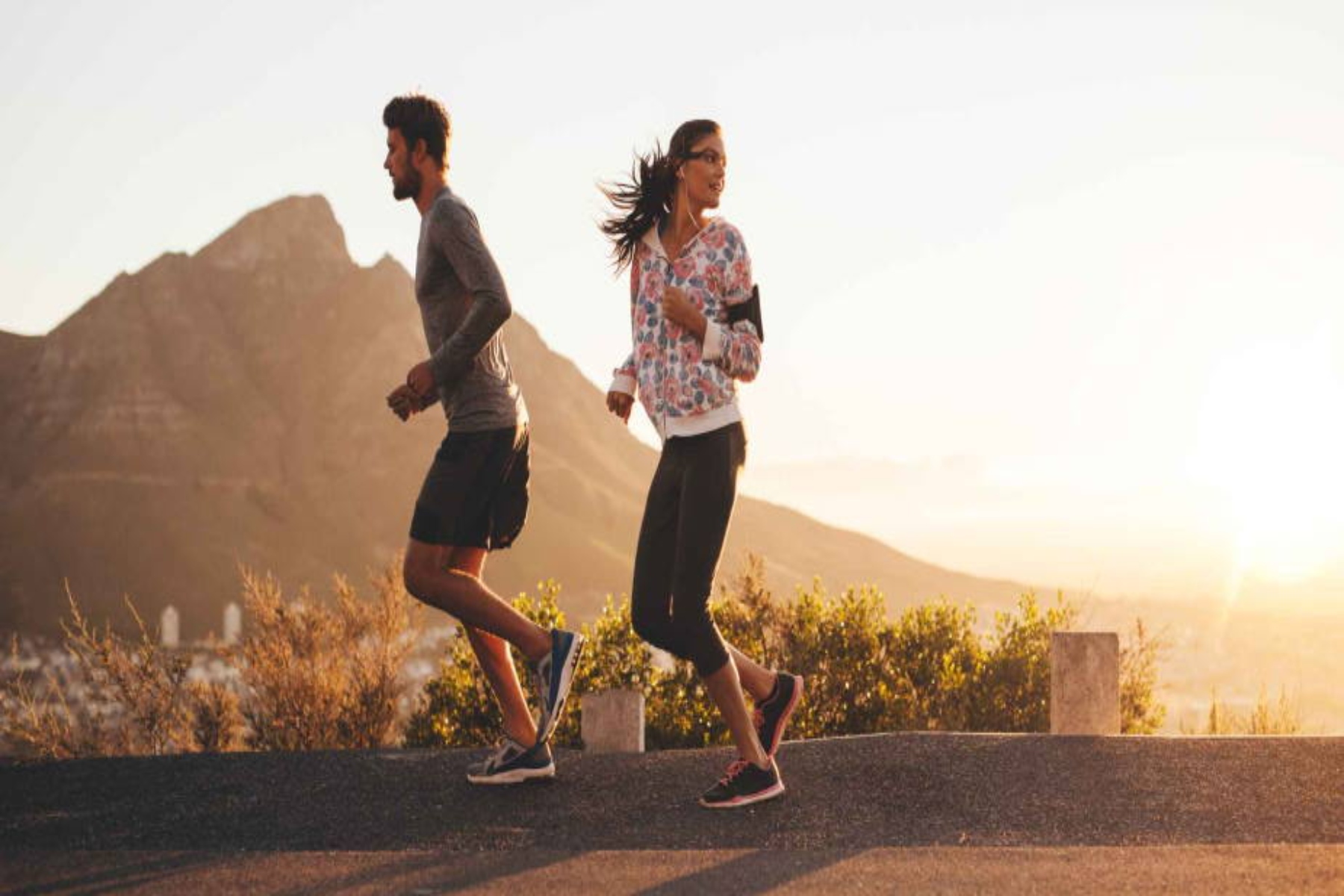 Τρέξιμο στομάχι: Τι γίνεται όταν τρέχουμε με άδειο στομάχι το πρωί;