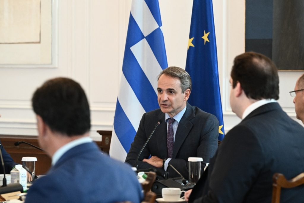 Ο Κυριάκος Μητσοτάκης ανήγγειλε τα νέα μέτρα για το ΕΣΥ μέσα από το Tik Tok