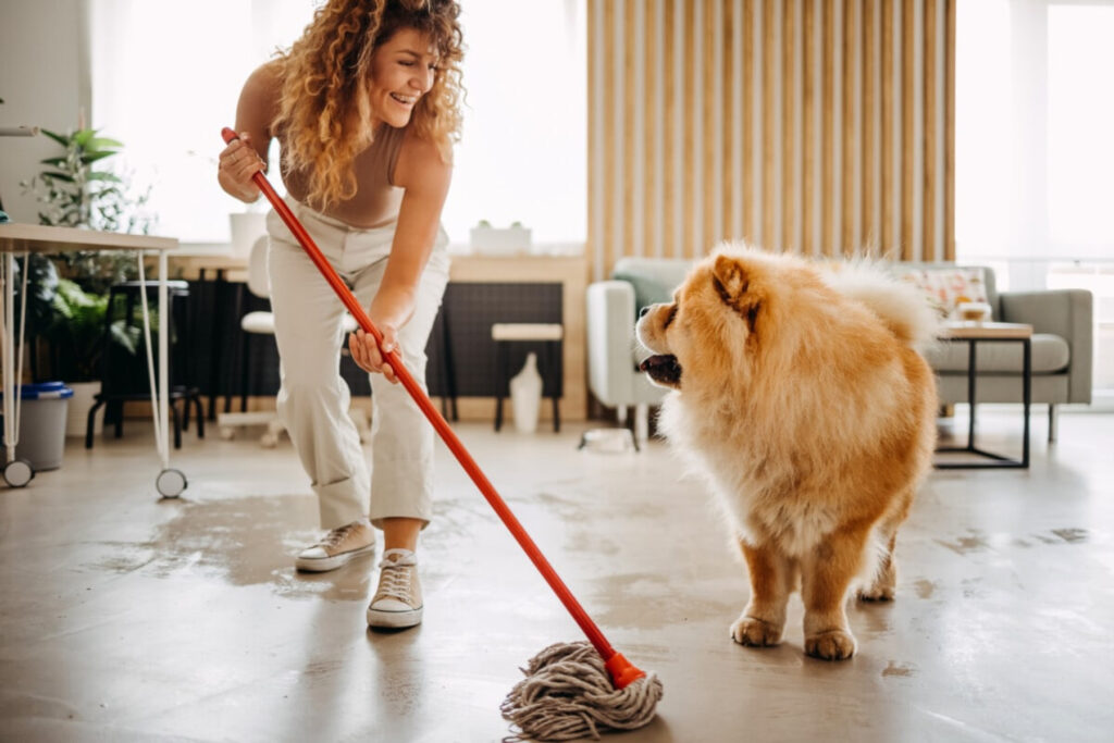 Tips καθαρισμού σπιτιού για όσους έχουν κατοικίδια