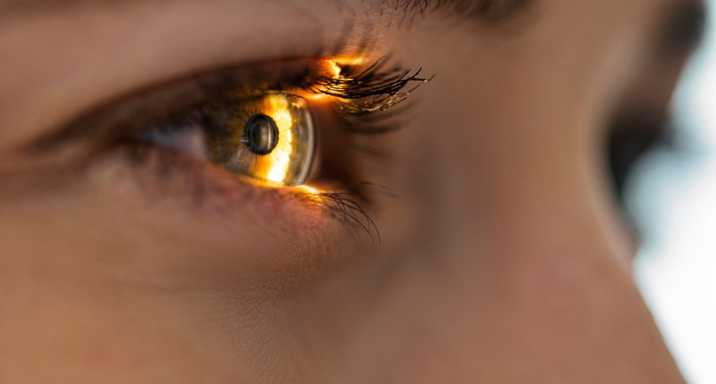 Τραυματικός Εγκεφαλικός Τραυματισμός: Ασφαλής για τα μάτια τεχνολογία λέιζερ για τη διάγνωση