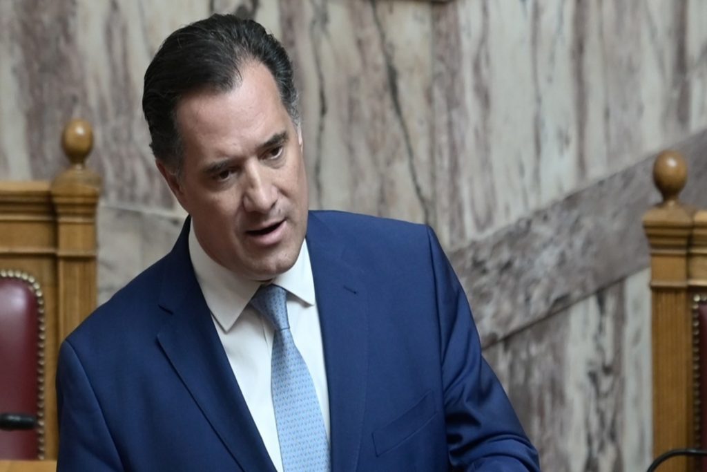 Γεωργιάδης: Δεν μπορώ να φέρω τον ουρανό με τ' άστρα στους εργαστηριακούς γιατρούς