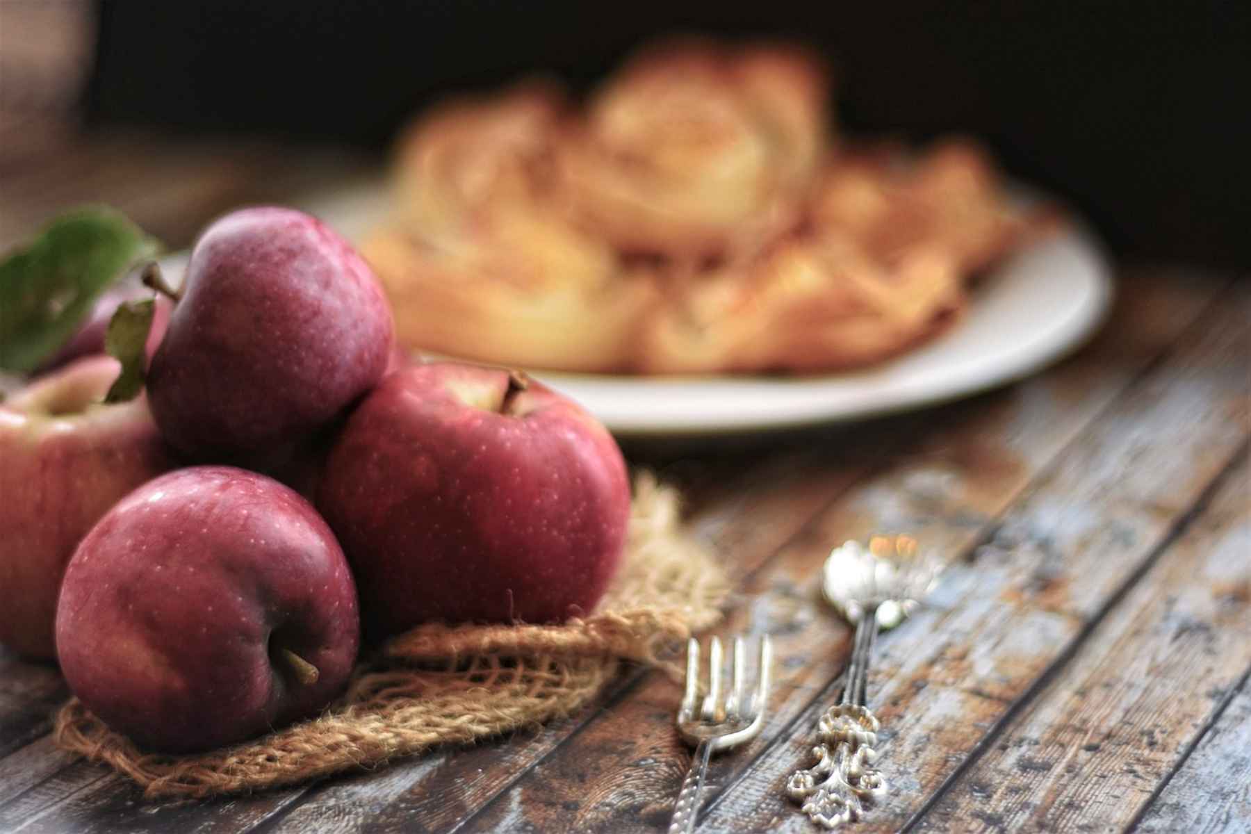 Υπέροχη μηλόπιτα με ελαιόλαδο