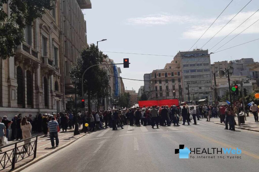 Σε απεργειακό κλοιό η χώρα - 24ωρη απεργία στην Υγεία