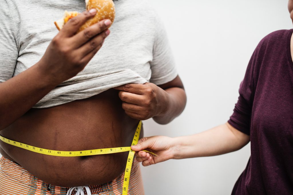 Παχυσαρκία: Επιστήμονες εντοπίζουν σπάνιες παραλλαγές γονιδίων που αυξάνουν έως και 6 φορές τον κίνδυνο