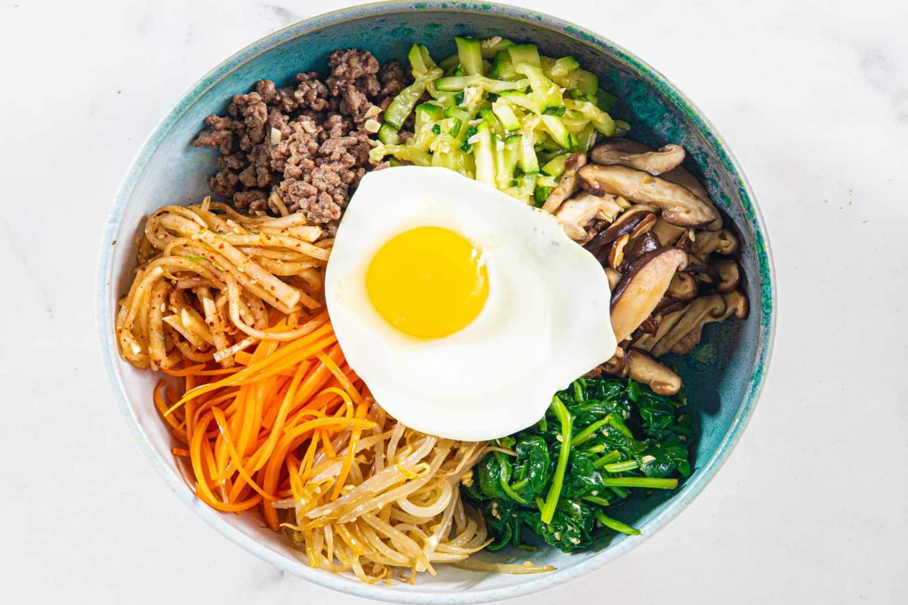 Συνταγή bibimbap: Πώς να φτιάξετε μόνοι σας και εύκολα bibimbap;