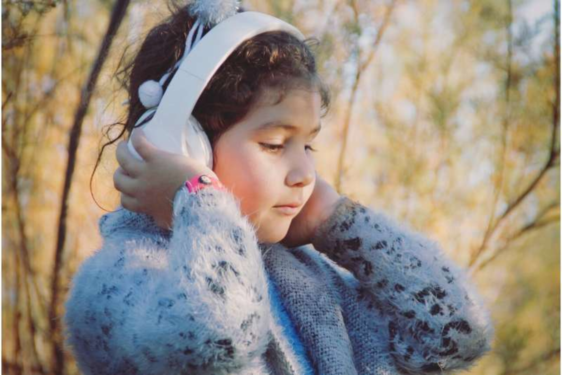 Ακουστικά ακύρωσης θορύβου: Βοηθούν πραγματικά τα νευροαποκλίνοντα άτομα;