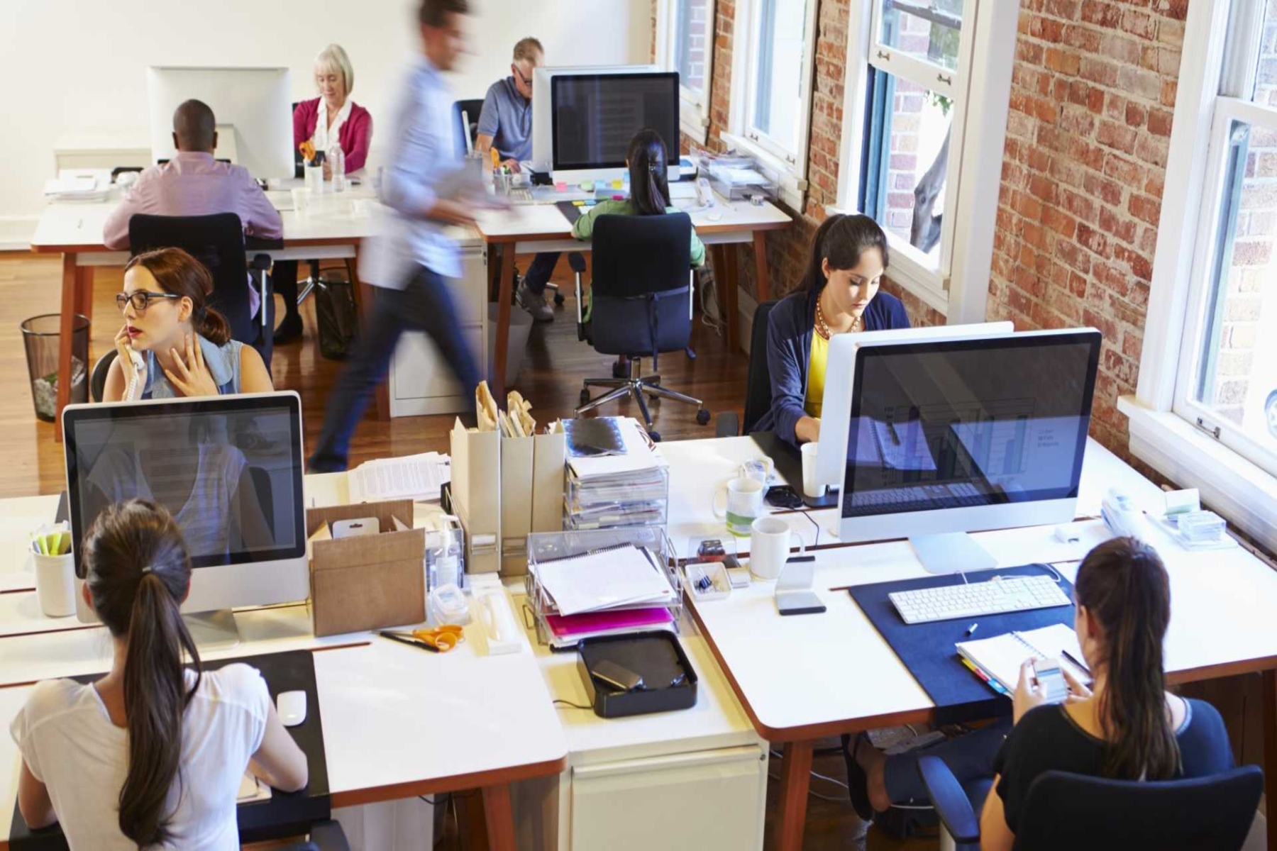 Γραφείο διακόσμηση: Πώς να διακοσμήσετε όμορφα το γραφείο σας για να αναδεικνύει το επάγγελμά σας;