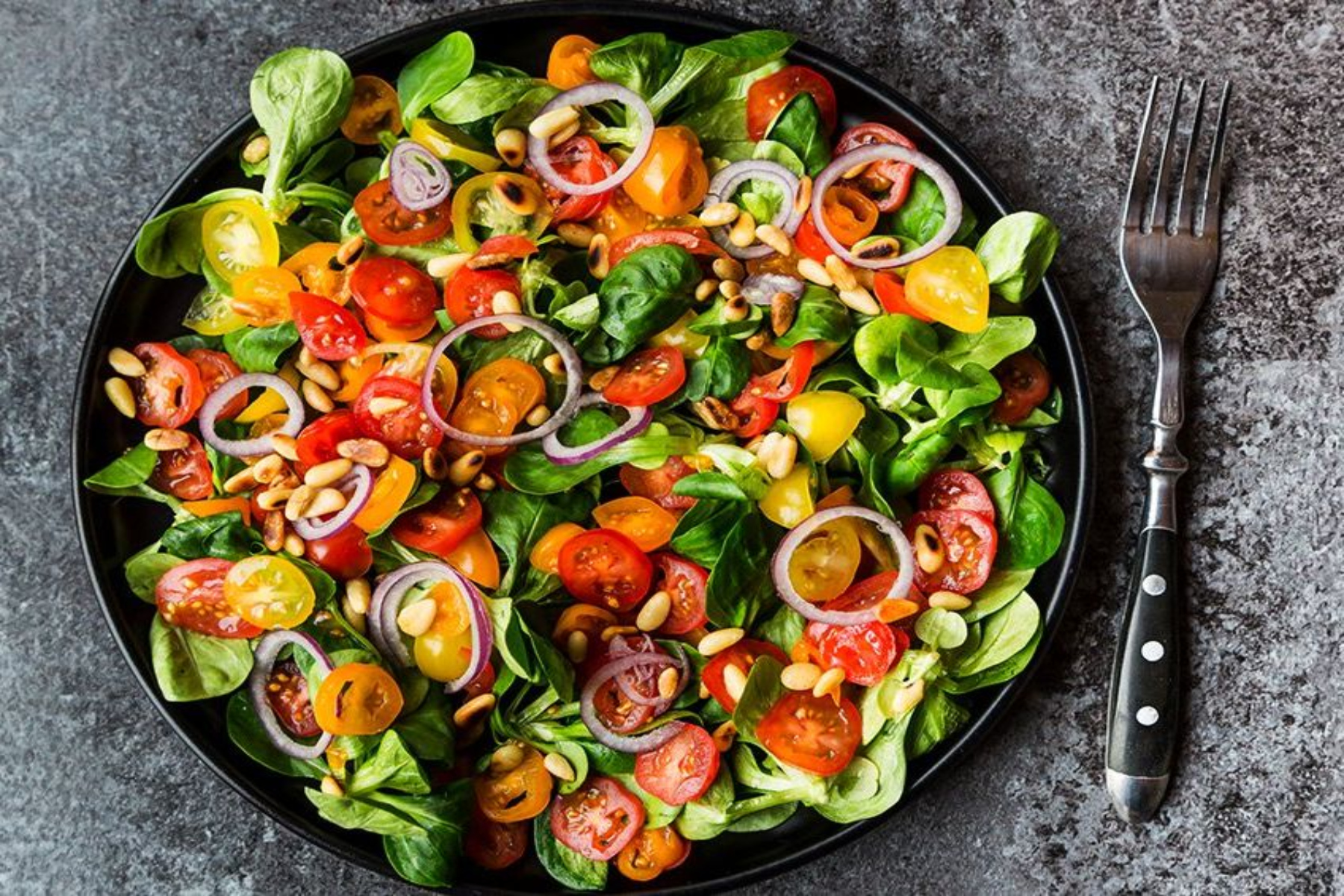 Σαλάτα καθημερινότητα: Τα οφέλη στον οργανισμό όταν τρώμε καθημερινά σαλάτα