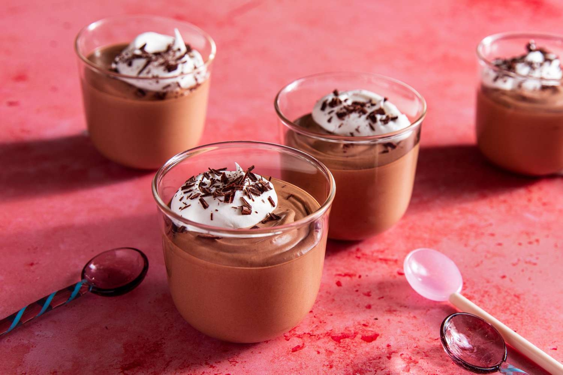 Σοκολάτα mousse: Μια υπέροχη συνταγή με παγωμένη μους σοκολάτας