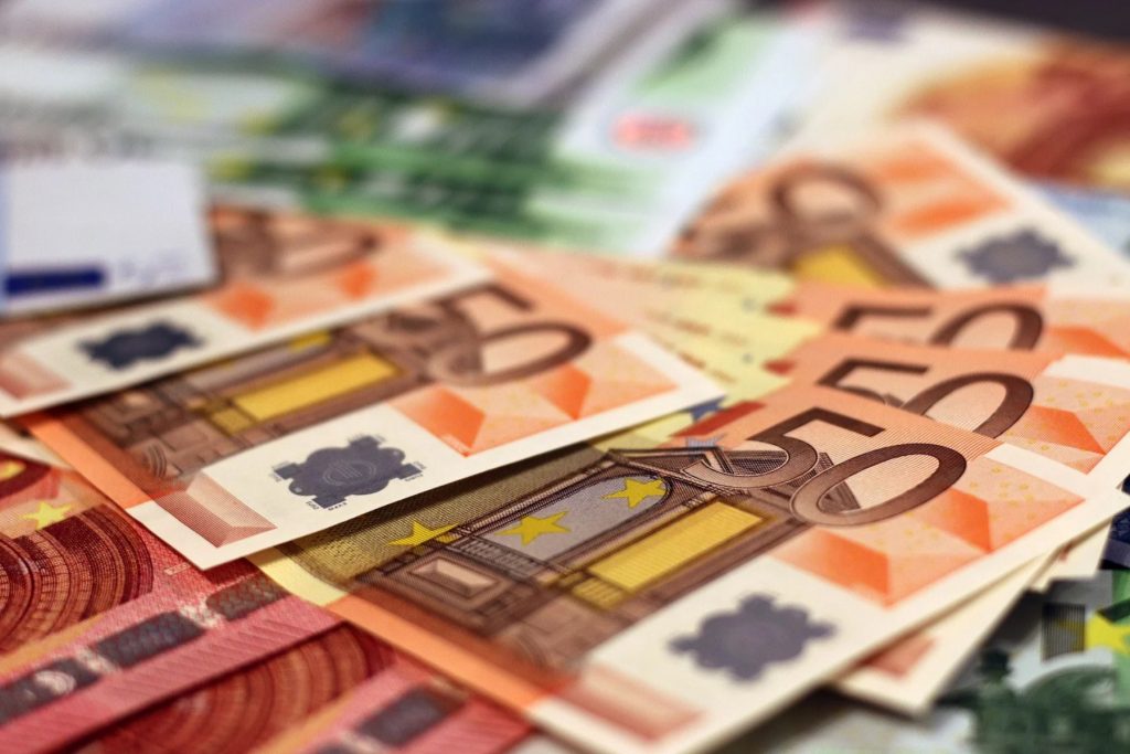 Επίδομα λουτροθεραπείας σε ασφαλισμένους στα 150 ευρώ